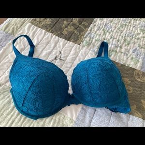 Torrid blue 42 DD Push Up Plunge with lace bra